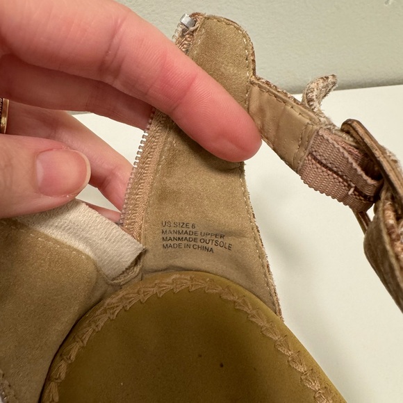 Volatile sandals - Picture 9 of 10